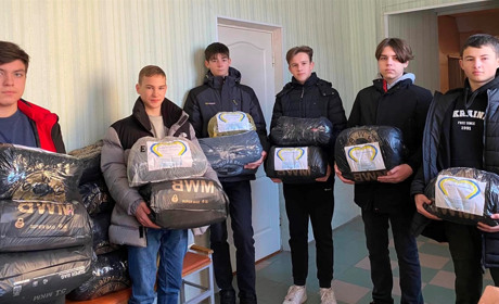 Гімназисти долучилися до новорічної благодійної акції на підтримку ЗСУ