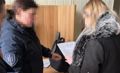 На Одещині правоохоронниця вкрала 6 тисяч доларів, які були речовими доказами