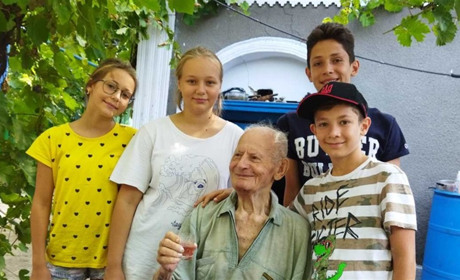 Ветеран війни з Градениць, якому 50 років тому лікарі казали "не жилець", відзначив 95-річчя