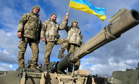 "Почалося, поперли": Україна виводить на фронт основні війська