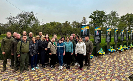 На Звягельщині відкрили Алею пам'яті полеглих військових — лісівників