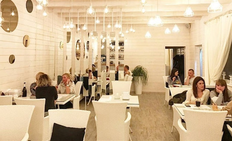 Family Cafe у Теплодарі запрошує на роботу в дружній колектив працівників кухні та залу