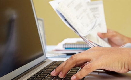 Платить онлайн за коммуналку совсем несложно. История пенсионерки из Мелитополя это доказывает