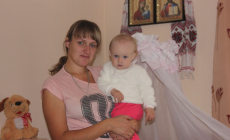 Перший День народження відсвяткувала дівчина, що народилась під час вибухів боєприпасів у Калинівці 