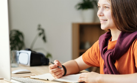 IT-освіта для дівчат: як школяркам з Сарненського району пройти курси з програмування