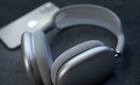 Дизайн і комфорт в AirPods Max 4: Які зміни принесла нова версія навушників