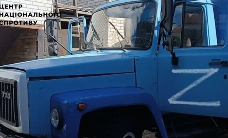 Окупанти відбирають у жителів Херсонщини автобуси, автомобілі, мотоцикли, трактори, мопеди