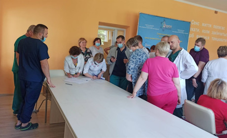 Свято наближається, а славутські медики готуються до страйку