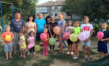 Як петропавлівчани створили для своїх дітей казкову територію дитинства