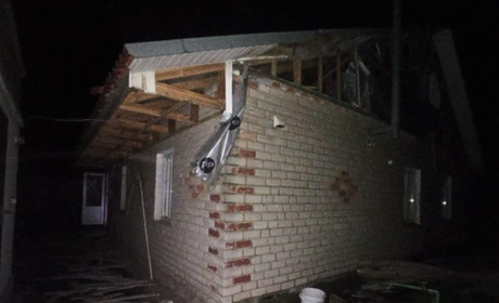 На Херсонщині через ворожі обстріли пошкоджені житлові будинки, медичний та навчальний заклад