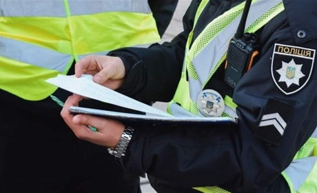 Інспекторку поліції з Нетішина оштрафували на 102 тисячі гривень за втручання в базу даних