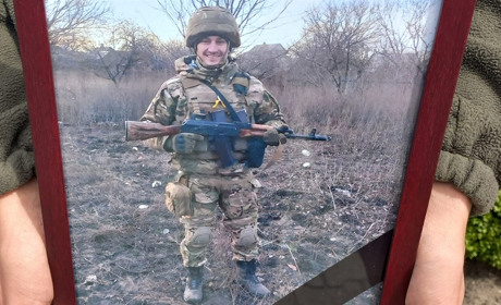 «Твій тато - Герой», - скаже мати сину, коли він підросте… На щиті повернувся Родіон Крижанський