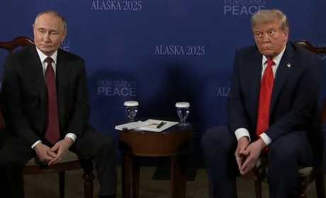 Аляска-2025: путін усміхається, Трамп перекладає війну на плечі Зеленського