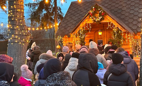 Всупереч тривогам: у Старокостянтинові відкрилася Резиденція Святого Миколая