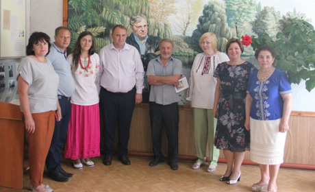 У Новій Греблі вручили премію імені Євгена Гуцала