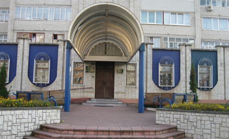 Співробітника музею із Нетішина, який неправомірно отримав «ковідні» кошти, засуджено за шахрайство