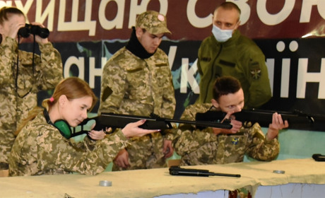У Попасній відкрили ще один стрілецький тир у навчальному закладі