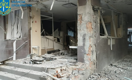 Окупанти вночі атакували середмістя Херсона: є поранені