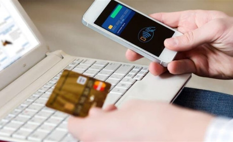 З картки зникли 50 тисяч грн