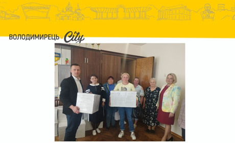 У Зарічному вручили "Пакунки тепла" для десяти опікунських сімей
