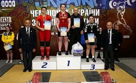 Важкоатлетка зі Сватового стала срібною призеркою чемпіонату України у Коломиї