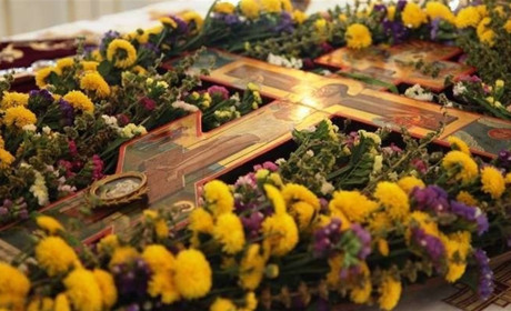 Воздвиження Хреста Господнього: традиції та заборони одного з найбільших свят