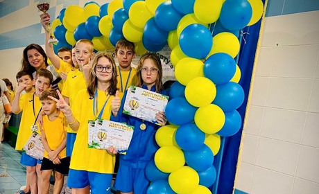 Южноукраїнські плавці за два дні здобули 95 медалей на Всеукраїнському Кубку «Академії спорту»