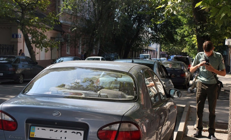 В Мелитополе ввели штрафы за неправильную парковку: заплати сразу и сэкономь 50%!
