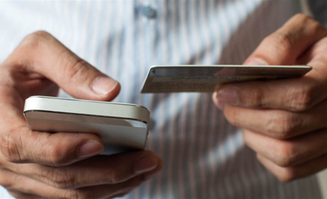 Нетішинець перерахував понад 12 тисяч гривень шахраям, що від імені родича просили у борг