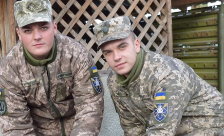 Хто ремонтує армійські автомобілі: про «золоті» руки, які пахнуть мастилом