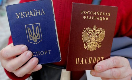 Практично всі жителі Нової Каховки мають паспорти РФ