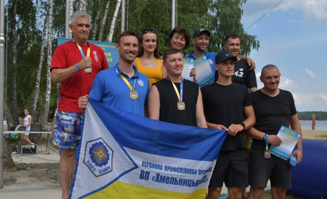 Плавці Хмельницької АЕС успішно подолали "золоту милю» на Міжнародному турнірі «Біле озеро-2021»