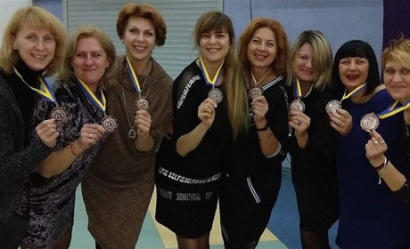 У Старокостянтинові організували жіночу волейбольну команду