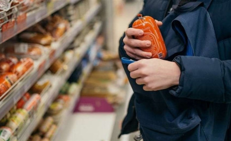 Червоноградця посадили на 4 роки за те, що вкрав із супермаркетів продукти на 1500 гривень