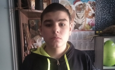 Тимур залишився без життєво важливих ліків. Він живе у місті Золоте - епіцентрі бойових дій на сході