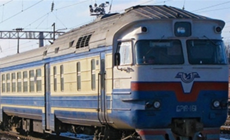 Актуальний розклад руху пасажирських поїздів по станції Кривин та автобуса до Кривина