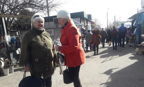 Кому виплатять додатково до пенсії 1000 та 500 гривень: роз'яснює Пенсійний фонд