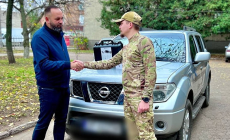 Військовим передали два квадрокоптери