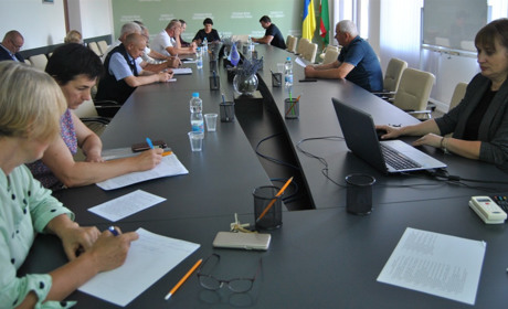 Не виплачували премії, надбавки і доплати — зекономили понад 7 млн. грн. На що спрямували ці кошти