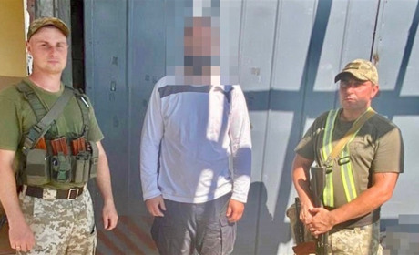 Чоловік за 1000 євро хабара хотів виїхати з України у пункту пропуску "Маяки-Паланка-Удобне"