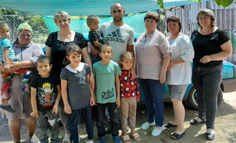 Як соціальні мережі зруйнували молоду багатодітну родину в одному із сіл Захарівської громади