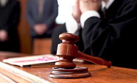 Сварка під вікнами та перелякана дитина: у Городку суд покарав чоловіка за домашнє насильство