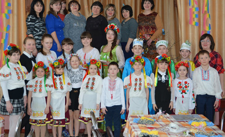 Гуртківці у Гродівці закликали весну