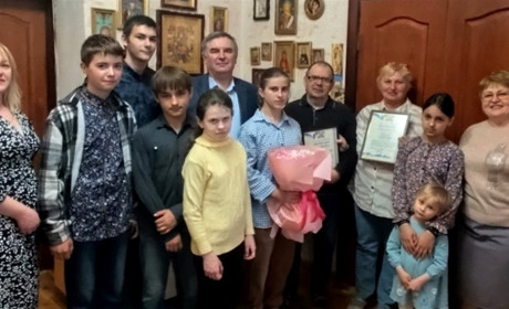 Родина зі Звягельської громади за 20 років виховала 24 дитини