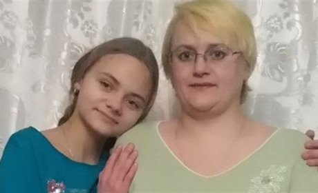Олені Новіковій зробили операцію по заміні суглобів