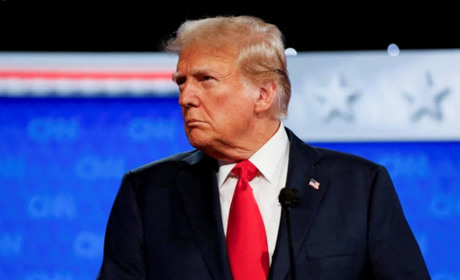 Трамп жорстко закликав Путіна зупинити війну проти України