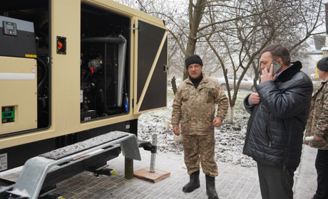 Городоцька лікарня придбала потужний генератор. Поки він працює в ручному режимі