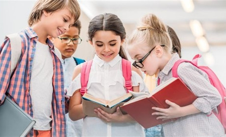 Секс-освіта має розпочинатися із раннього віку - чому це важливо? Поради психологині із Ржищева