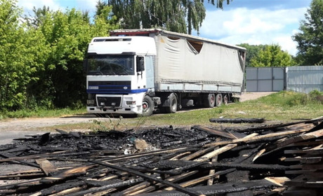 Рік тому росіяни обстріляли Глухів. Дісталося деревообробному підприємству і молочній фермі