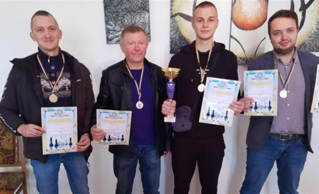 Жмеринчани посіли І місце в обласному чемпіонаті з шахів і привезли до міста головний кубок